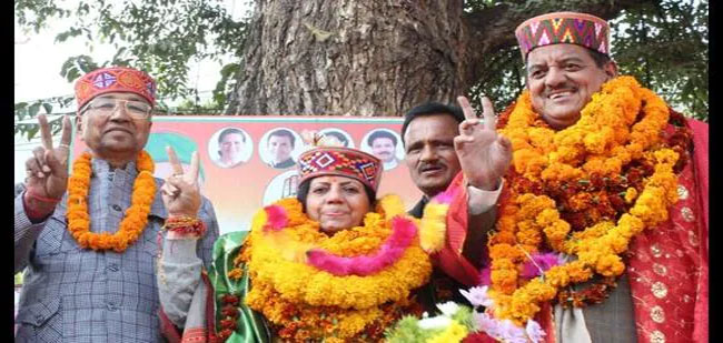 Former CM భార్య ప్రతిభాసింగ్‌కు హిమాచల్ కాంగ్రెస్ పార్టీ పగ్గాలు