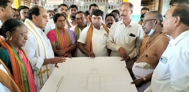 రూ. 11 కోట్లతో అడెల్లి మహా పోచమ్మ ఆలయ పునర్నిర్మాణం