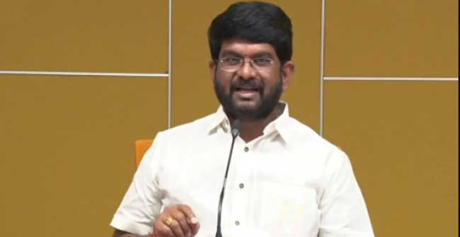 ఏపీలో సినిమా షూటింగులు వద్దని చెప్పడానికి సెల్వమణి ఎవరు?: MLC Mantena