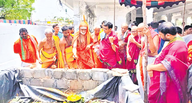 దైౖవారాధనతోనే మానవ మనుగడ