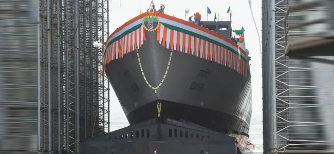 Indian Warships : సూరత్, ఉదయగిరి స్వదేశీ యుద్ధ నౌకలను ప్రారంభించిన రాజ్‌నాథ్ సింగ్