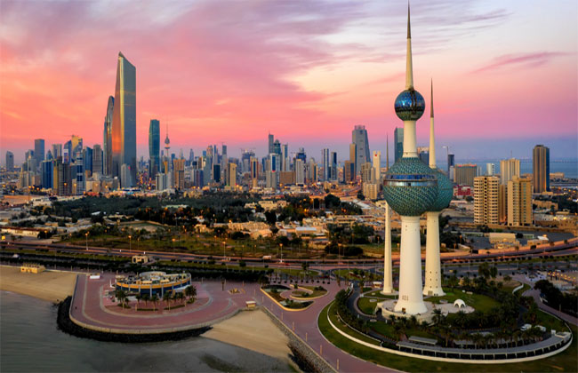 Kuwait: విదేశీ రెసిడెన్సీ చట్టానికి సవరణలు.. ప్రవాసులకు 15 ఏళ్ల వరకు నివాసానికి అనుమతి!