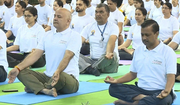 International Yoga Day : ఢిల్లీలో ఉచితంగా యోగా : సీఎం Arvind Kejriwal