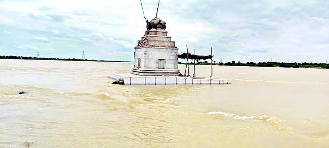 తుంగభద్ర నది ఉగ్రరూపం