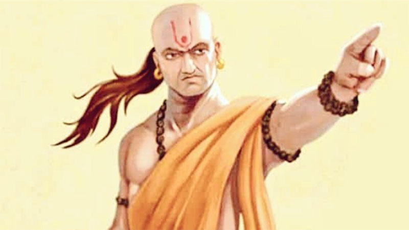 Chanakya Niti: మనిషి చనిపోయేవరకూ అంటిపెట్టుకుని ఉండే మూడు విషయాలు.., వాటిని వేరు చేయడం కష్టం