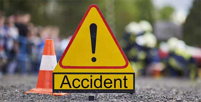 Road Accident: అనంతపురం జిల్లాలో రోడ్డు ప్రమాదం