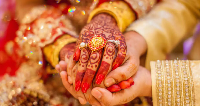 Wedding kits in Odisha: నూతన దంపతులకు వెడ్డింగ్ కిట్‌లు.. కిట్‌లో గర్భనిరోధక మాత్రలు, కండోమ్‌లు!