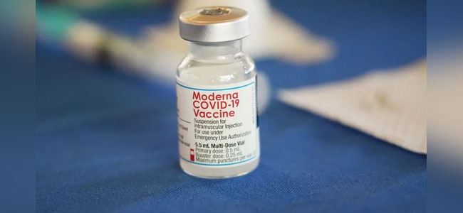 Moderna vaccine: ఒమిక్రాన్ వేరియంట్‌ పనిపట్టే మోడెర్నా టీకాకు యూకే అనుమతి