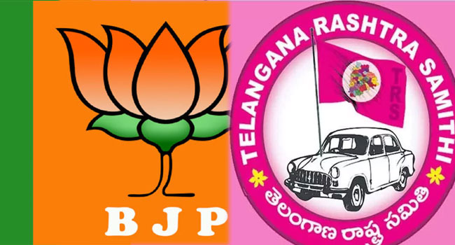 BJP Vs TRS: జనగామలో బీజేపీ, టీఆర్ఎస్ పోటాపోటీ ఫ్లెక్సీలు