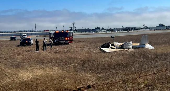two planes crash : కాలిఫోర్నియాలో రెండు విమానాలు ఢీ...పలువురు మృతి