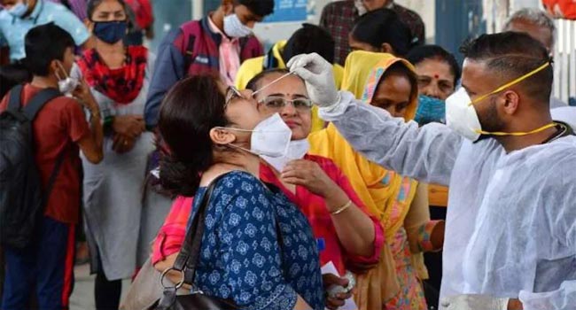 Delhi faces Covid, flu: ఢిల్లీని వణికిస్తున్న కోవిడ్,ఫ్లూ జ్వరాలు...ఆరోగ్య సర్వేలో వెలుగుచూసిన షాకింగ్ వాస్తవాలు