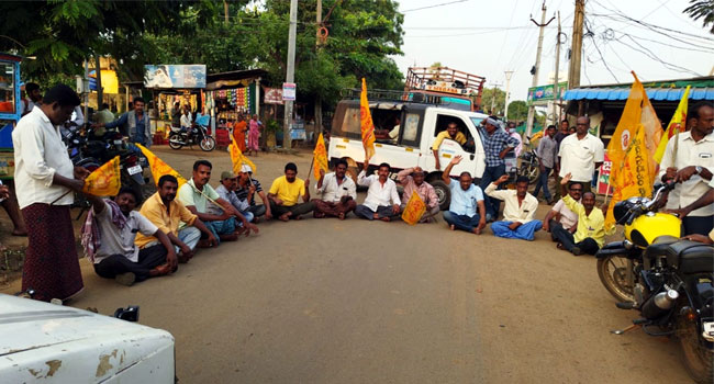 Polavaram Tdp Leaders: ఏపీ ప్రభుత్వాన్ని బర్తరఫ్ చేయాలి