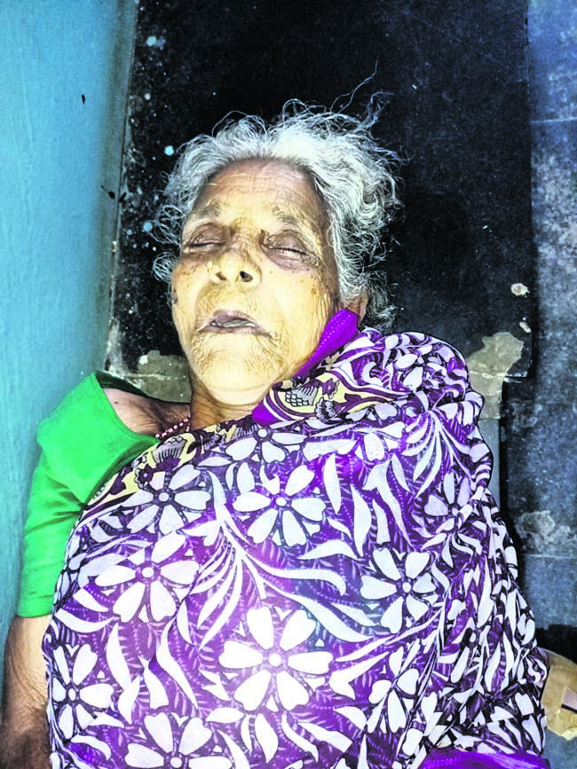 సకాలంలో వైద్యం అందక వృద్ధురాలి మృతి | The old woman died due to lack of ...