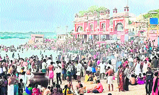 Rameswaram: అగ్నితీర్థానికి పోటెత్తిన భక్తులు