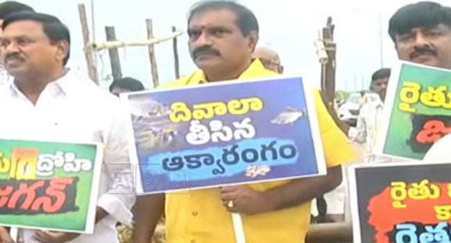 AP Assembly పరిసరాల్లో ఉద్రిక్తత.. టీడీపీ ఎడ్లబళ్లను ఎత్తుకెళ్లిన పోలీసులు