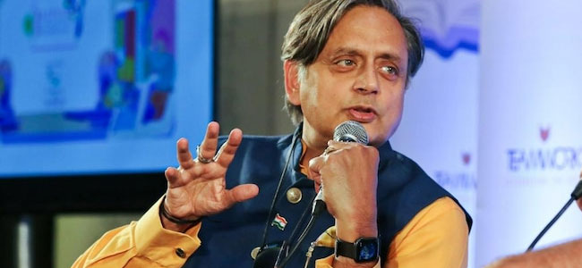 Shashi Tharoor: శశిథరూర్‌కు సోనియా ఆశీస్సులు.. కాంగ్రెస్ అధ్యక్ష రేసులో అమీతుమీ!