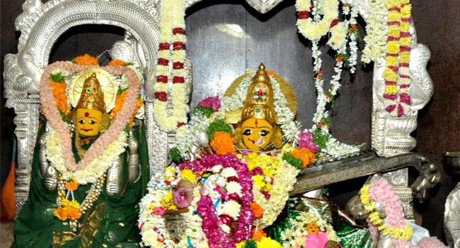 Basara temple: బాసరలో ఘనంగా మూలానక్షత్ర వేడుకలు