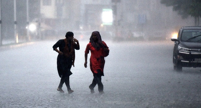 rain: రేపు, ఎల్లుండి కోస్తాకు భారీ వర్షాలు