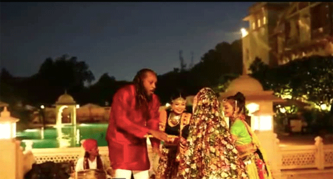 Navratri celebration : క్రిస్ గేల్, వీరేంద్ర సెహ్వాగ్‌ గార్బా డ్యాన్స్
