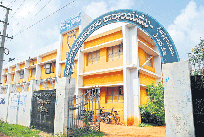 టీచర్ల పదోన్నతుల్లో గందరగోళం