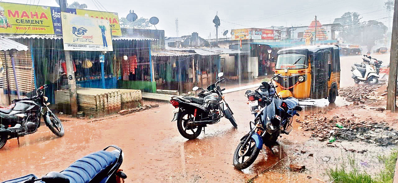 మళ్లీ ముసురు