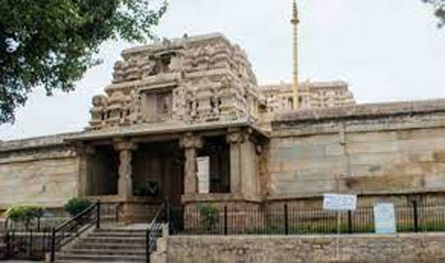 ఆదర్శ్ స్మారక్ పథకంలోకి లేపాక్షి ఆలయం