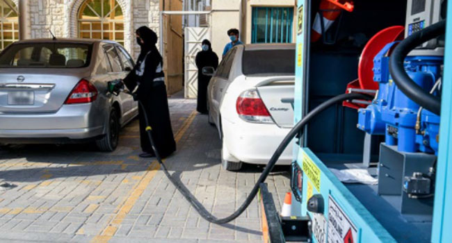 UAEలోని ఆ నగరంలో వినూత్న ప్రయోగం.. నిరుపేదలకు ఉచితంగా Petrol, Diesel