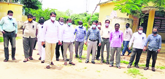 ఆన్‌లైన్‌ బోధనతో విద్యార్థులు నష్టపోయారు