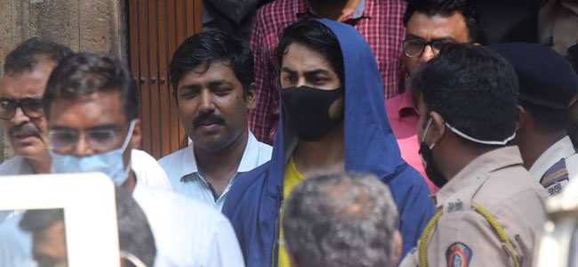 Drugs Case: ఆర్యన్ ఖాన్ డ్రైవర్‌ను ప్రశ్నించిన ఎన్‌సీబీ