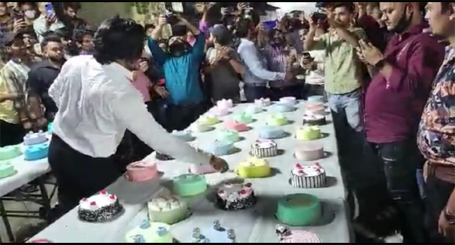 Viral Video: 550 కేకులు కట్ చేసిన బర్త్‌డే బాయ్.. వీడియో చూస్తే ఆశ్చర్యపోతారు..