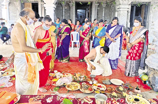 రామలింగేశ్వరాలయంలో విగ్రహ ప్రతిష్ఠాపనోత్సవాలు షురూ
