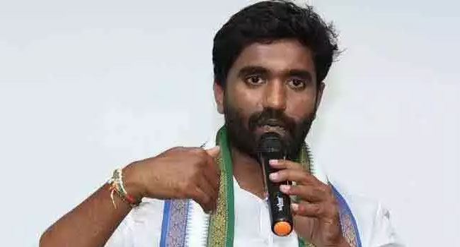 పట్టాభి...నువ్వెవరో కూడా జనాలకు తెలీదు: MP Bharath