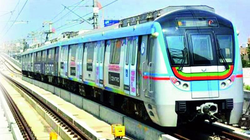 Hyderabad Metro.. రాత్రి పది దాటితే...!