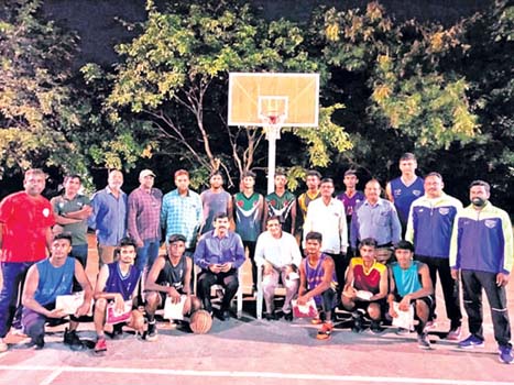 రాష్ట్ర స్థాయి బాస్కెట్‌బాల్‌ టోర్నీకి జిల్లా జట్లు