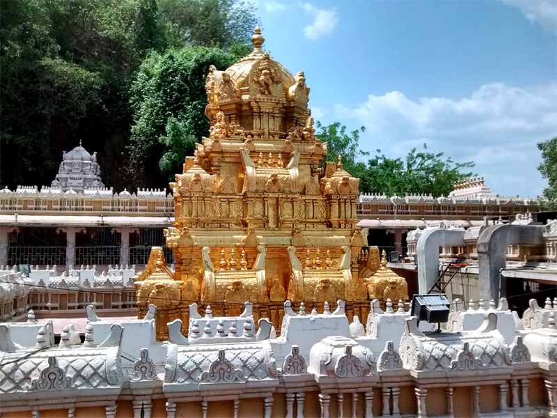 ఇంద్రకీలాద్రిపై దుర్గమ్మను దర్శించుకున్న సీపీ క్రాంతి రానా