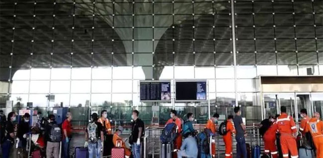 Mumbai airportలో అంతర్జాతీయ ప్రయాణికులకు కొవిడ్ పరీక్ష తప్పనిసరి