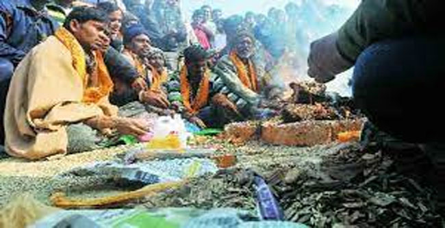 Madhya Pradeshలో 300 మంది గిరిజనులు క్రైస్తవం నుంచి హిందూమతంలోకి మార్పిడి