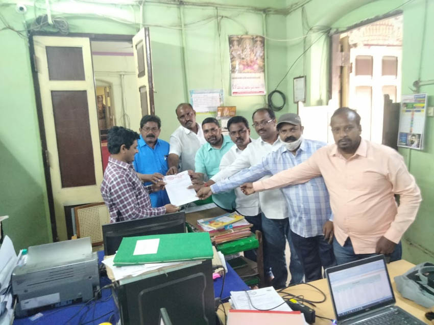 నూజివీడును విజయవాడ జిల్లాలో ఉంచాలి