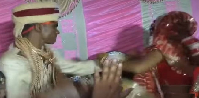 Viral video: పెళ్లి వేదిక మీదే వ‌ధువును కొట్టిన వ‌రుడు.. ఎందుకో తెలిస్తే షాక్!