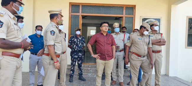 జిల్లా కార్యాలయాలు ఎక్కడ?