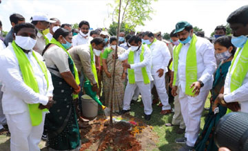 చెట్ల పెంపకం ప్రాధాన్యతను మొదట గుర్తించింది కేసీఆరే-జగదీశ్‌రెడ్డి