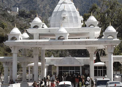 వైష్ణోదేవి ఆలయంలోకి రోజుకు 7వేల మంది భక్తులకే ప్రవేశం