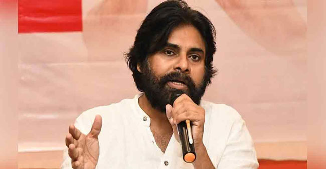 చేనేత సృజనాత్మకమైన కళ: పవన్ కల్యాణ్