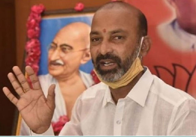 కాసేపట్లో పీవీ ఘాట్కు బండి సంజయ్