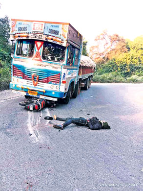లారీ ఢీకొని యువకుడి మృతి
