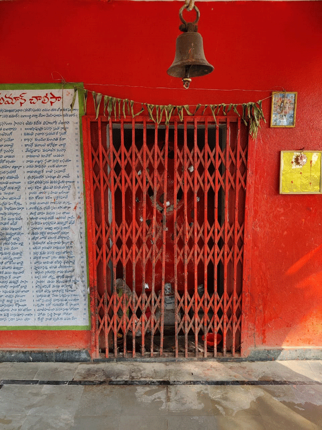 వెంకటాపూర్‌ (పీటీ) హన్‌మాన్‌ ఆలయంలో చోరీ