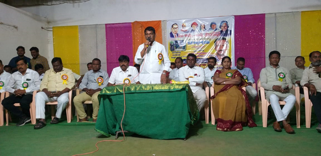 సమాజసేవ చేయడం అభినందనీయం