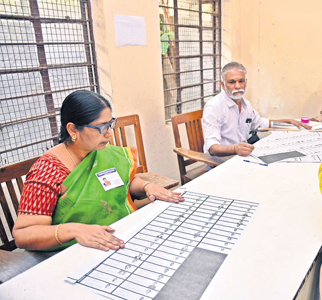 ఓటర్ల అవస్థలు