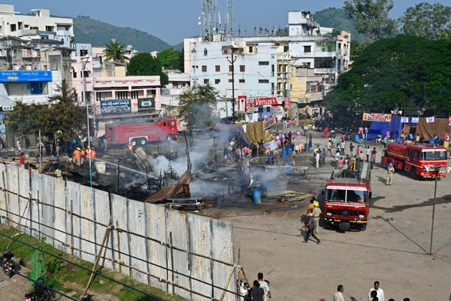 ‘చిచ్చు’బుడ్లు