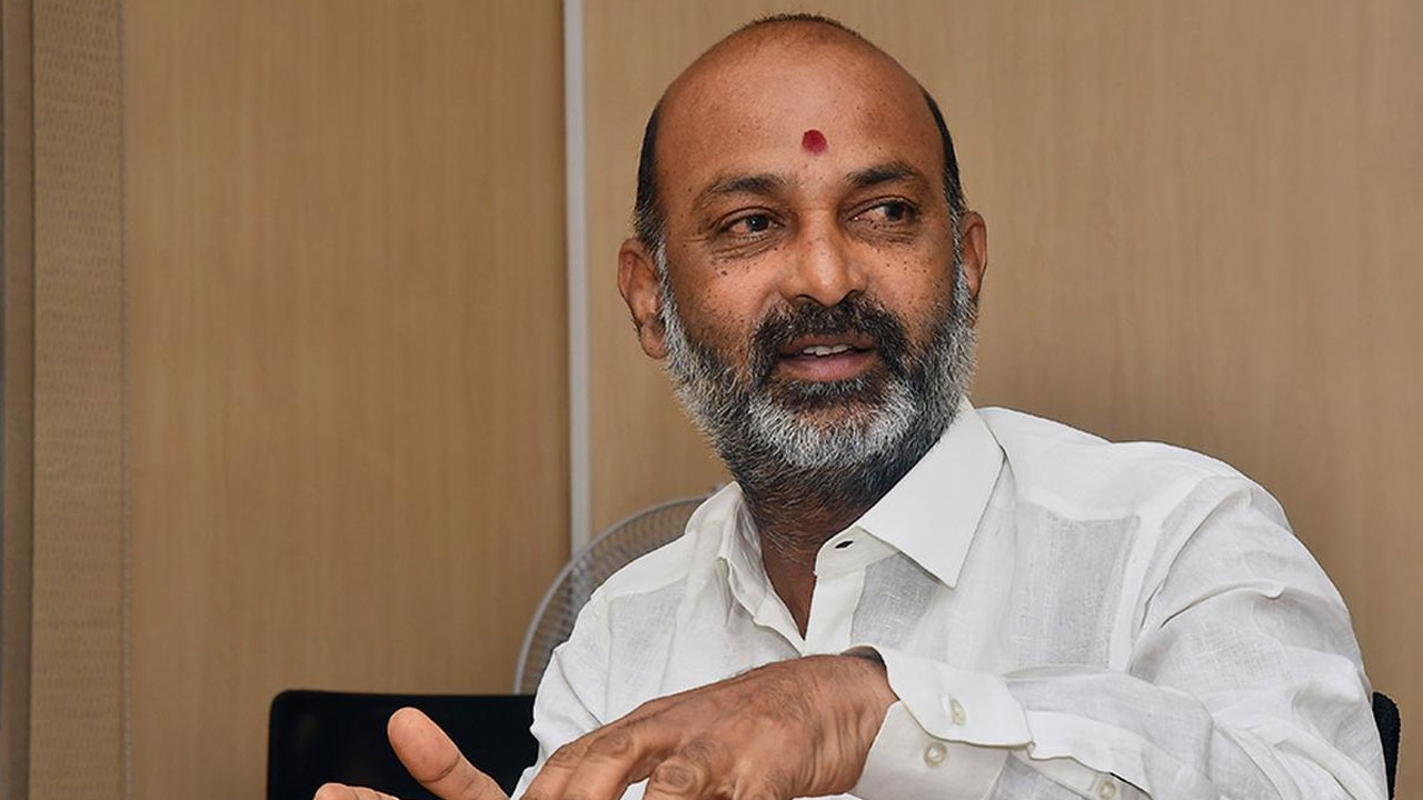 Munugode By Election: ఉప ఎన్నిక నుంచి గౌరవంగా తప్పుకోవాలి: బండి సంజయ్‌ 